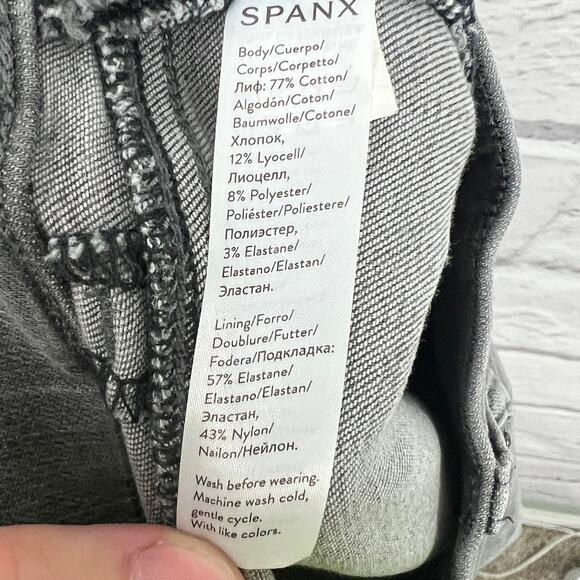 SPANX Women’s M Gray Distressed Raw Hem Pull-On Skinny Jeans Shaping Panel - Picture 7 of 12